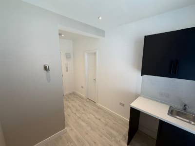DSS - Studio Flat Available in Clapton Hackney E5 Main Photo