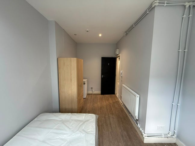 DSS-Studio Flat Available in Harlesden Ealing NW10 Main Photo