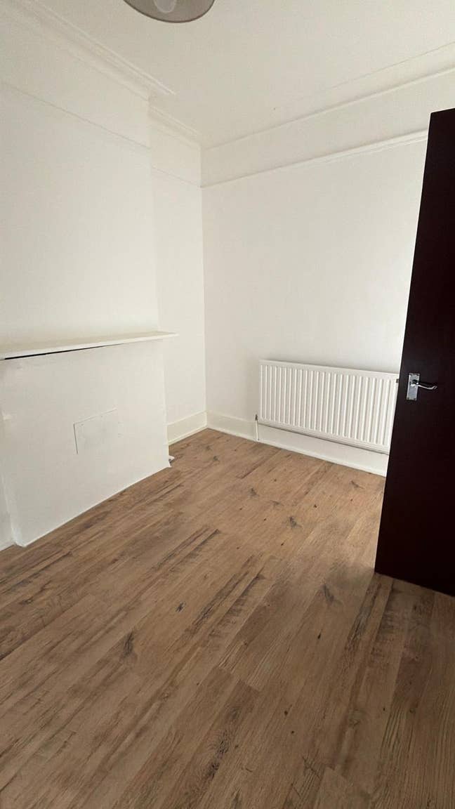 Spacious 2 Bed House with Garden & Parking – E7 Main Photo