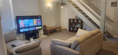 Spacious Single Room with lovely views Main Photo