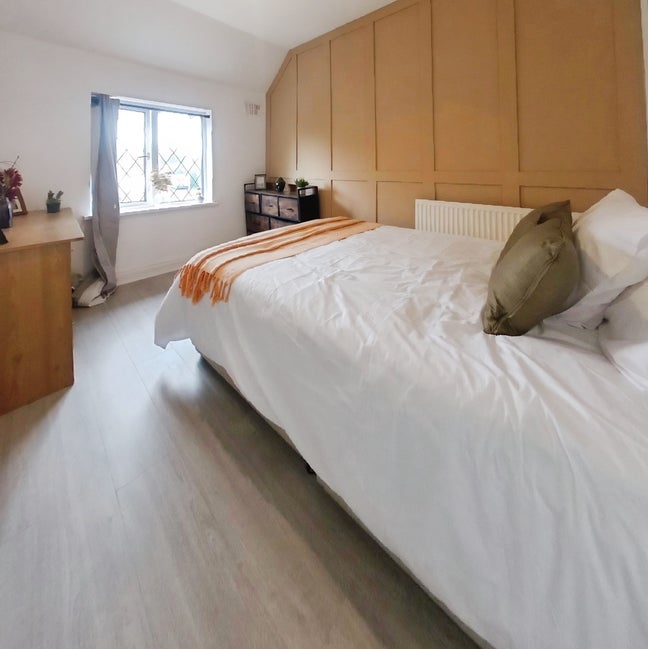 Room close to Ellesmere Port town centre Main Photo