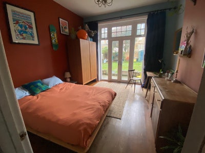 Garden room in gorgeous Victorian flat Stamford hi Main Photo