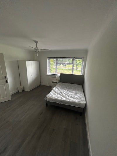 Just one room left!!   Main Photo