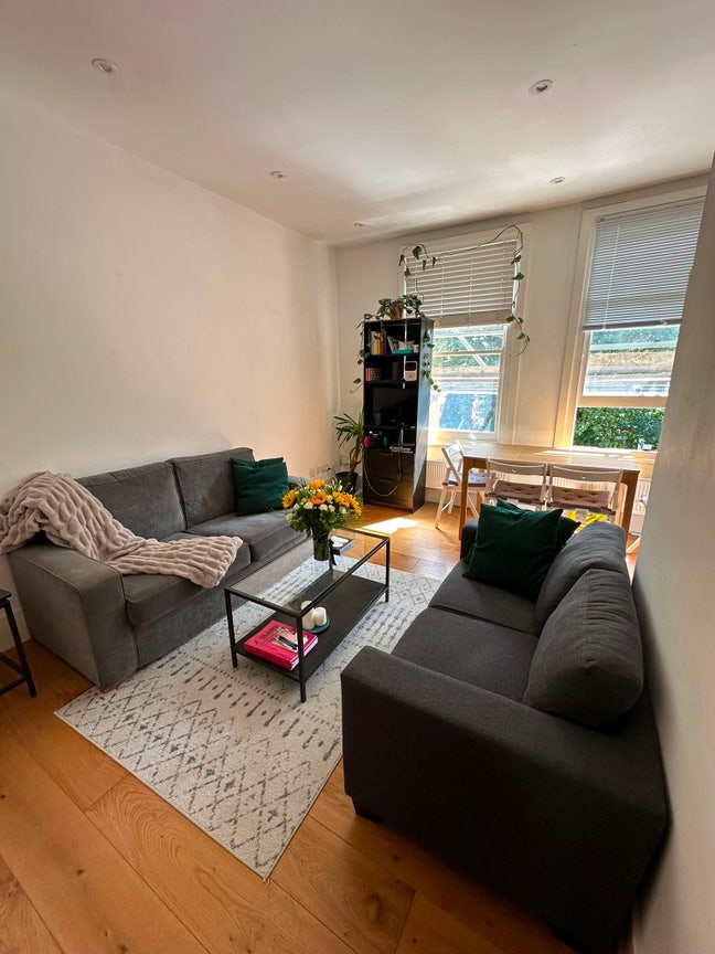 Double room in Islington, N7 (Caledonian Road) Main Photo