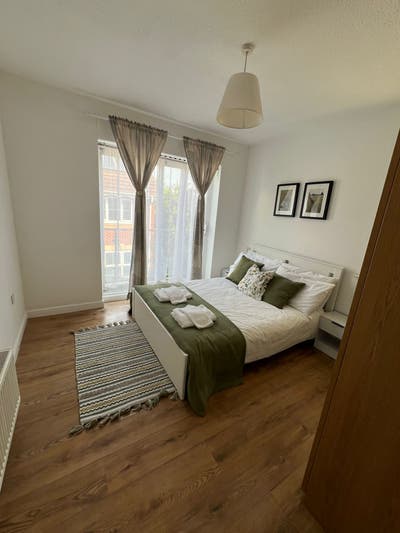 2 Bed flat to let - London SE28 0GQ Main Photo
