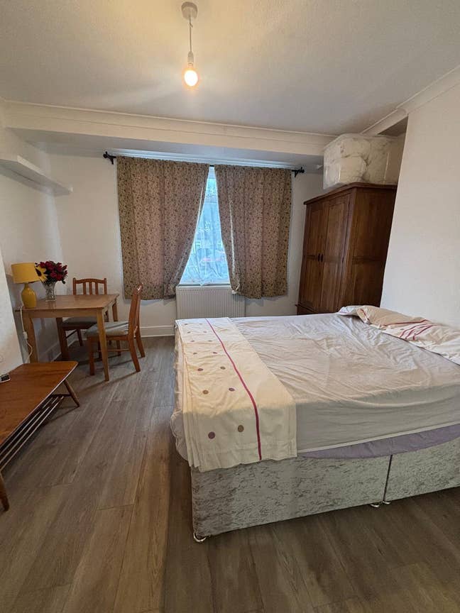 Studio to Let Main Photo