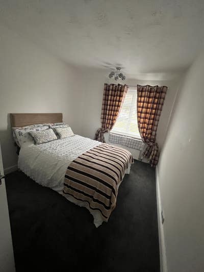 Double Room in Quiet Family Home Main Photo
