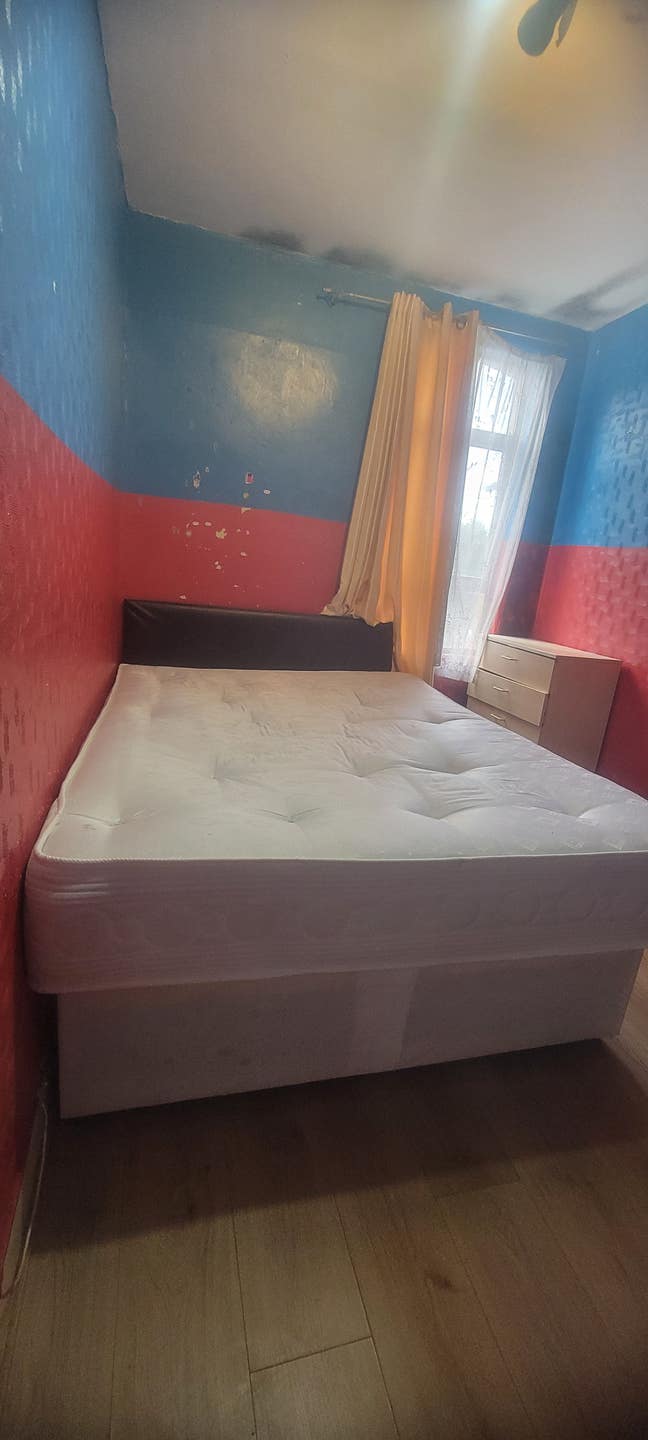 Single people  600 ₤(monthly) . Couple 700 ₤(PM))  Main Photo
