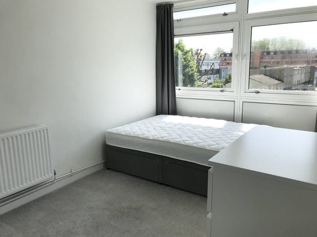 Gorgeous Double Room Including All Bills Main Photo