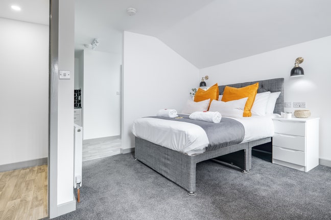 Stunning Apartment Couples Welcome Main Photo