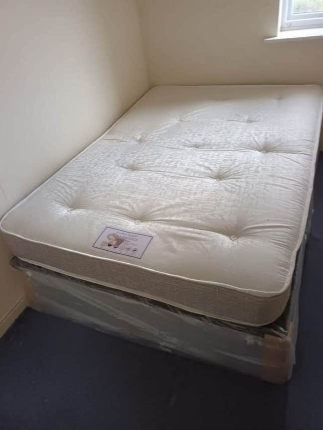 Cozy Single Room in Thamesmead (SE28 0JH) Main Photo