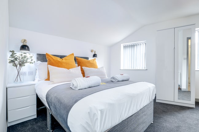 Stunning Apartment Couples Welcome Main Photo