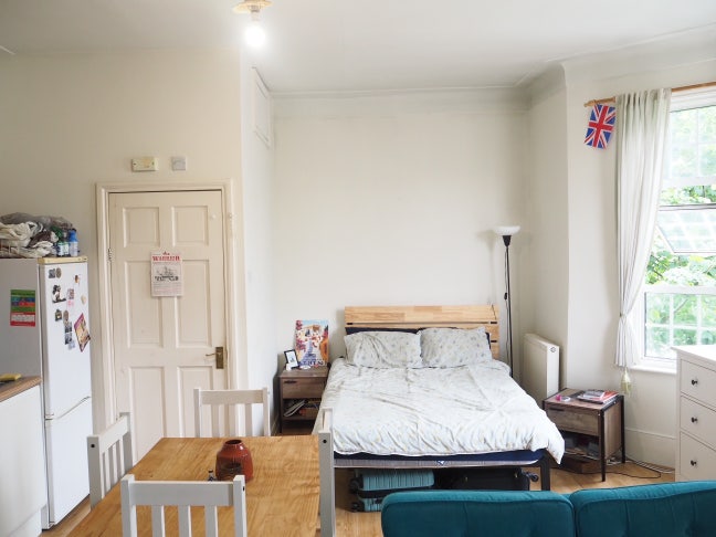 🌟 Modern Studio Apartment – &pound;1,450 pcm bills incl. Main Photo