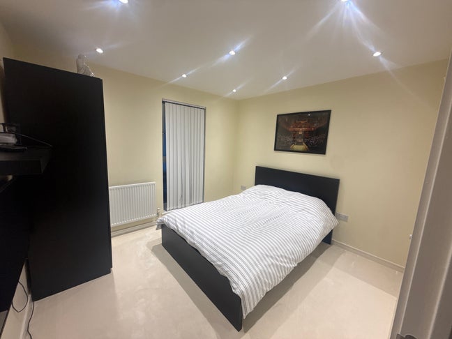 Double Room in 2 bed flat - &pound;625 per month Main Photo