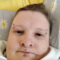 43 year old Female seeks a single or double room Main Photo