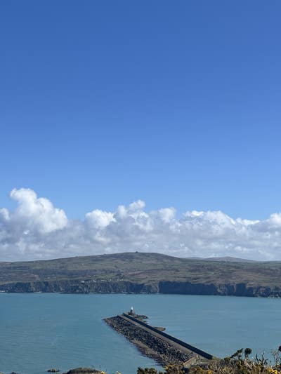Large Room by the Seaside in Pembrokeshire Main Photo