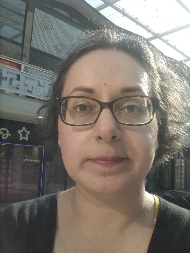 50 year old Female seeks a double room Main Photo