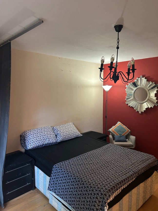**Zone 1 Aldgate Brick Lane V.Large Double** Main Photo