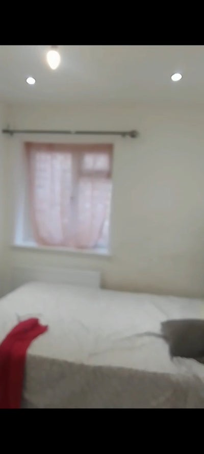 Cozy & Spacious Double Bedroom Available Main Photo