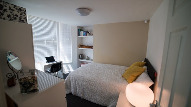&pound;500 inc bills | close to city | Great house share Main Photo