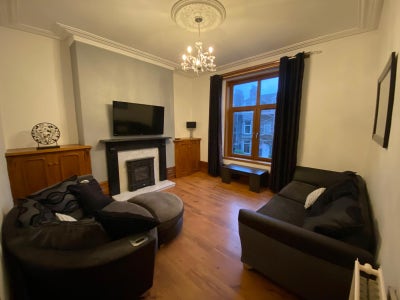 2 bedroom flat Main Photo