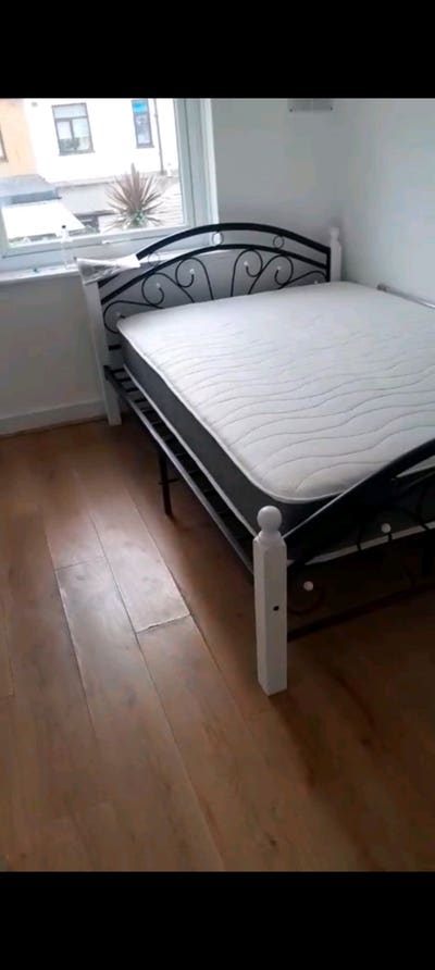 🏡 Newly Renovated Rooms to Rent – E16, London Main Photo