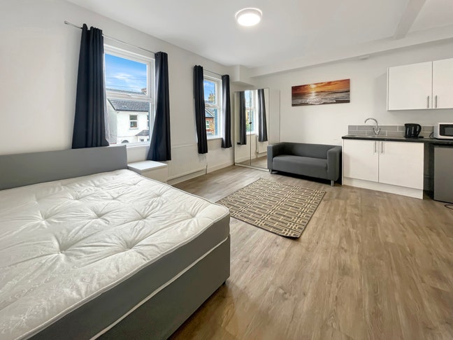 🏡 East Oxford Summer Rooms  - all Bills - 2-8 wks Main Photo
