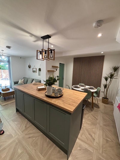 Luxury Ensuite Rooms for Rent-Radcliffe  Main Photo