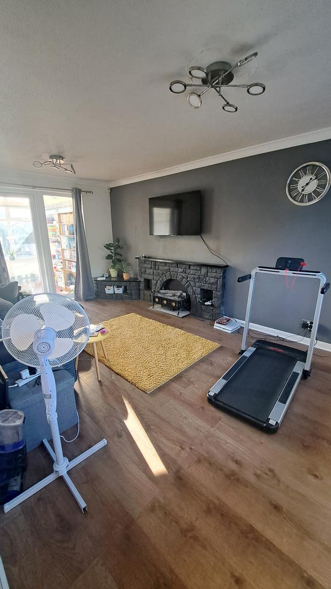 Large double room for short term let  Main Photo