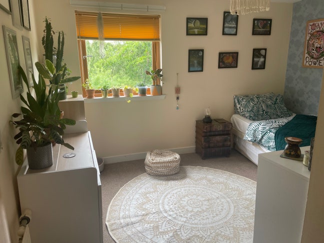 Room available short term Main Photo