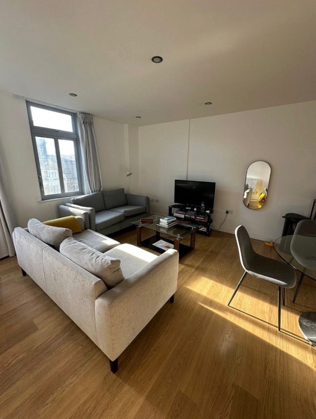 Room available in Lovely Limehouse flat Main Photo