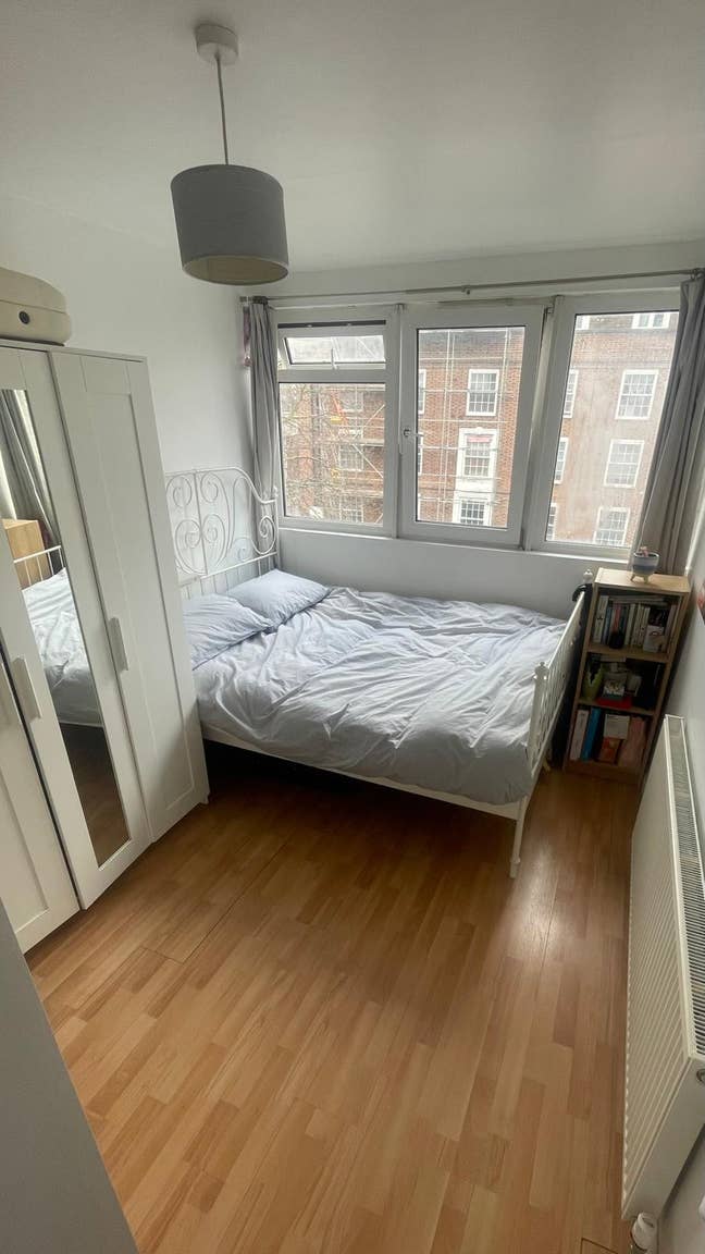 En-suite Double Room in a Lovely Female Flat!! Main Photo