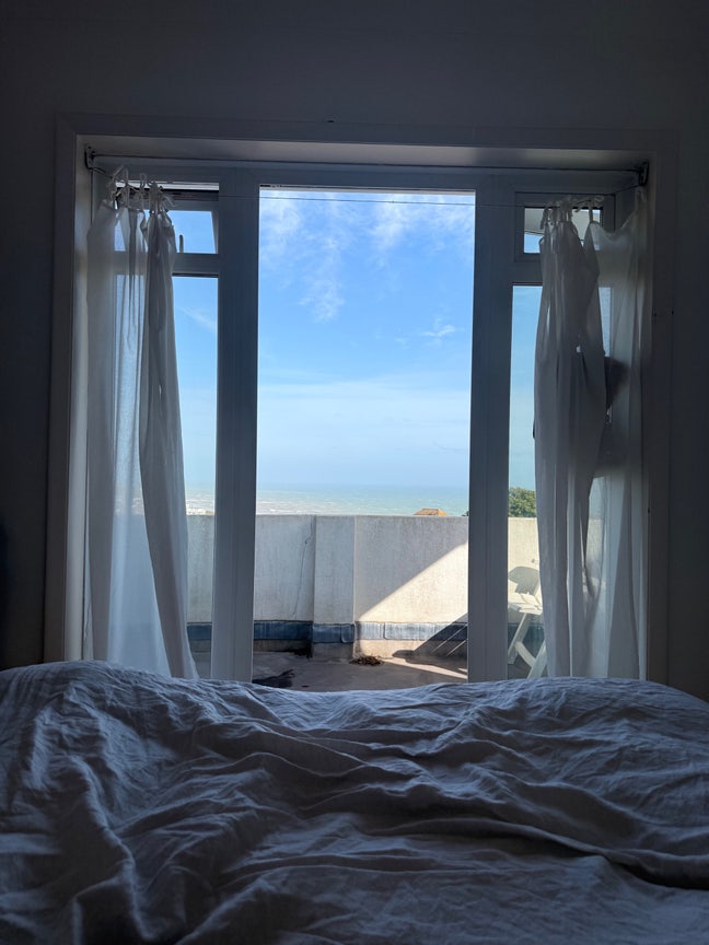 Spare room in Ocean View House  Main Photo