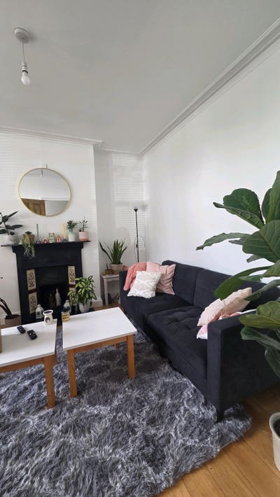 All Girl House in Tooting Broadway. Available July Main Photo