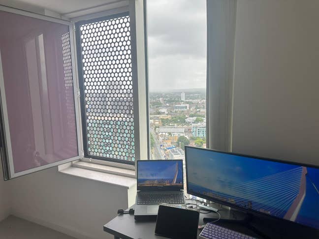 Large Ensuite Room in Stratford 2B2B Flat Main Photo