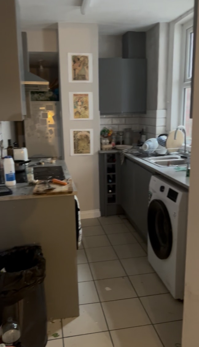 Double bedroom in gorgeous shared student house Main Photo