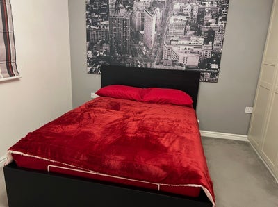 &pound;425 Amazing Double room Main Photo