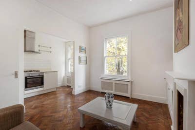 2 bed Period Conversion Flat in Battersea  Main Photo