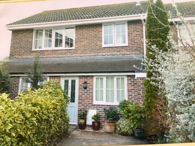 1 large double room with family bathroom. Main Photo
