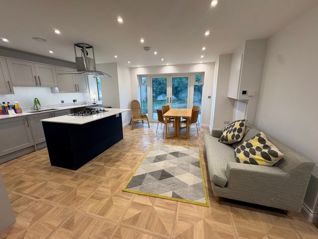 Double Room in New Build (All Bills Included) Main Photo