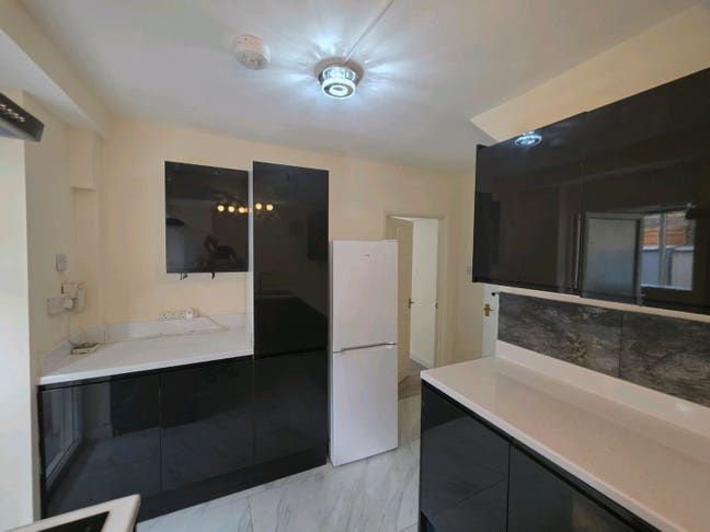 Temp Let Double Rooms 3/6 Months From &pound;1,100 pcm  Main Photo