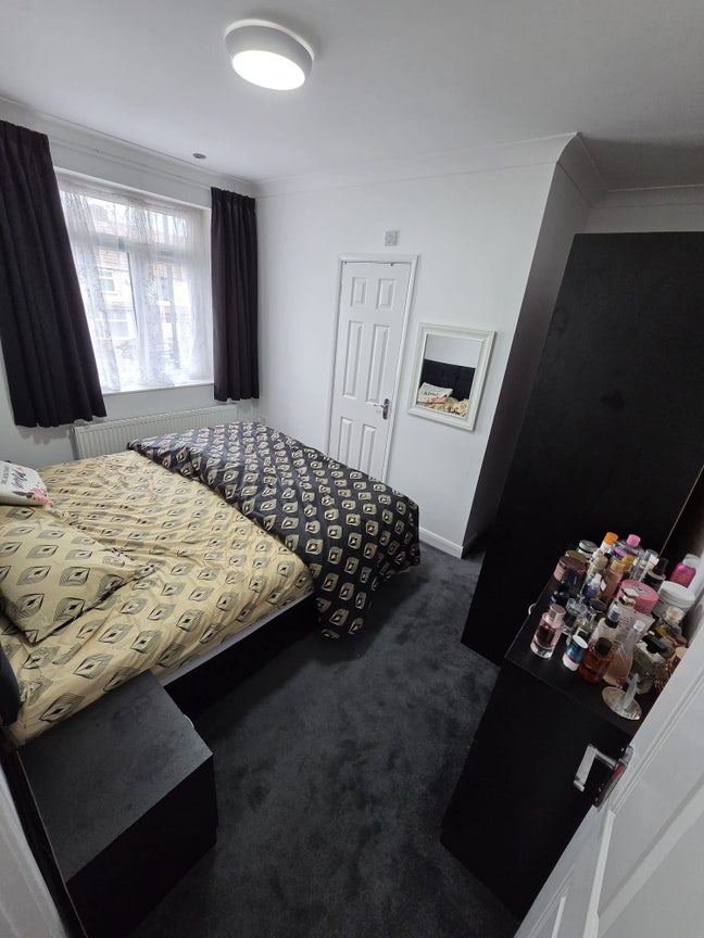 Double Room with Private En-Suite  Main Photo