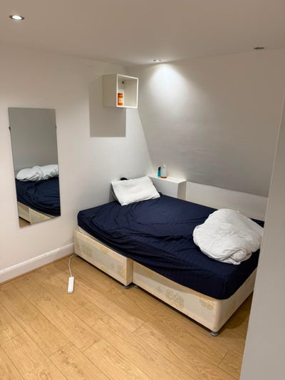 Amazing Ensuite 995 Finsbury Park Bills Inc Main Photo