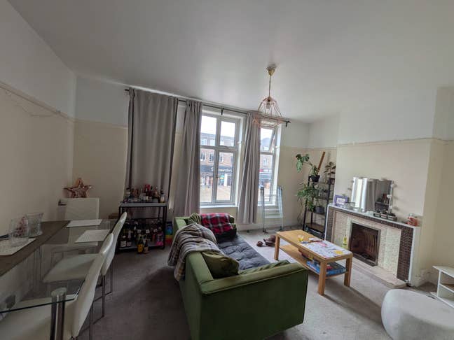 1  double room available in Darkes lane! Main Photo