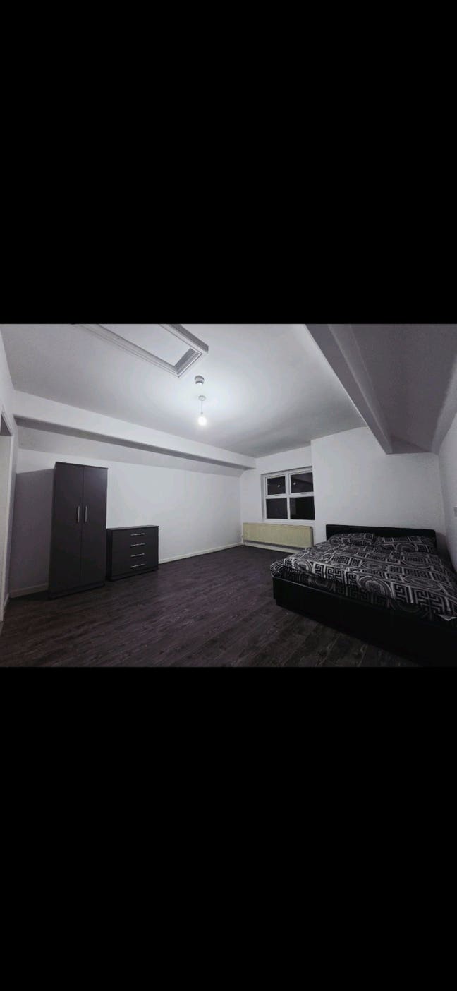 Room to let  Main Photo