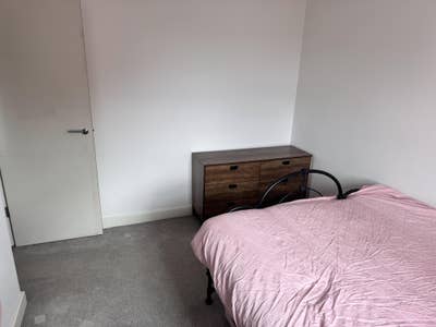 Double bedroom to rent Main Photo