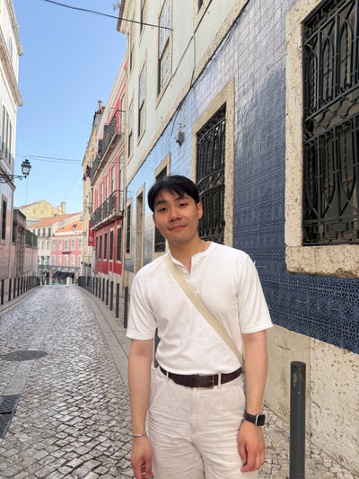 30M healthcare professional flat share or buddy up Main Photo