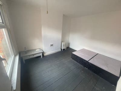 Bright & Vast 4 Double Rooms for Rent- LE2 7JN Main Photo
