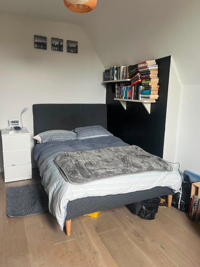 Double room to rent - Ealing &pound;867 pcm Main Photo