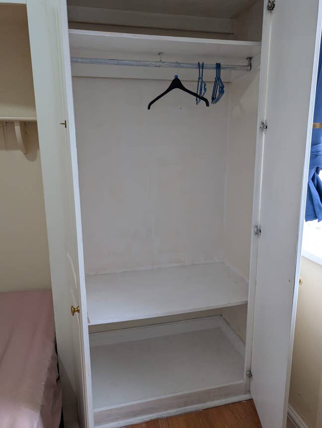 Single Room at Wembley Central Main Photo